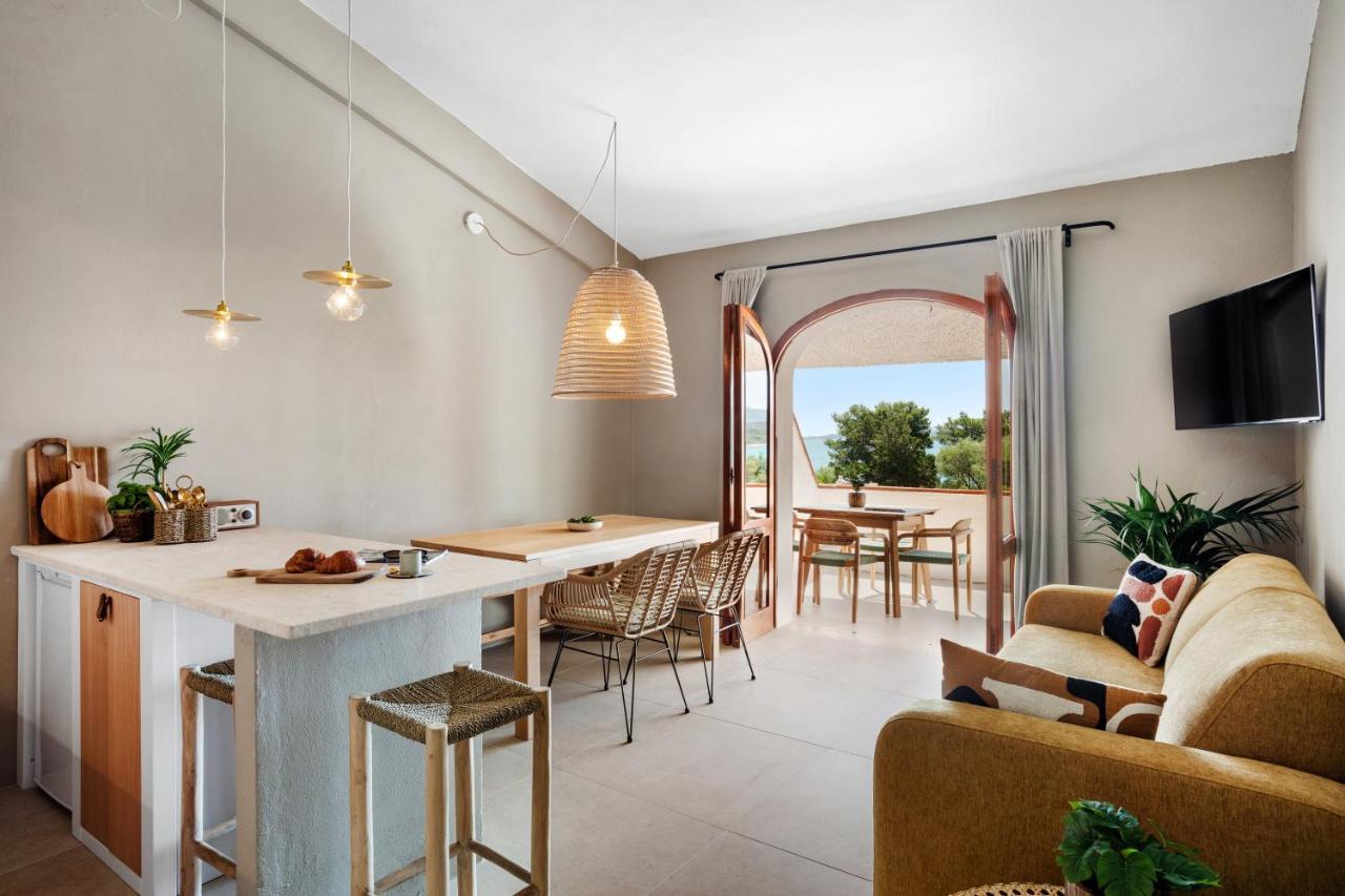 Baia Dorata Beach Apartment Porto Istana Exteriör bild