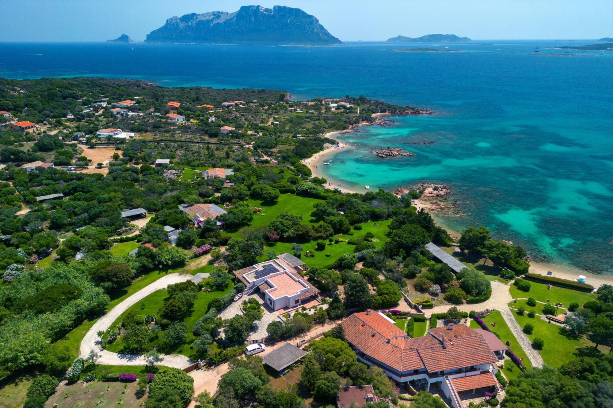 Baia Dorata Beach Apartment Porto Istana Exteriör bild