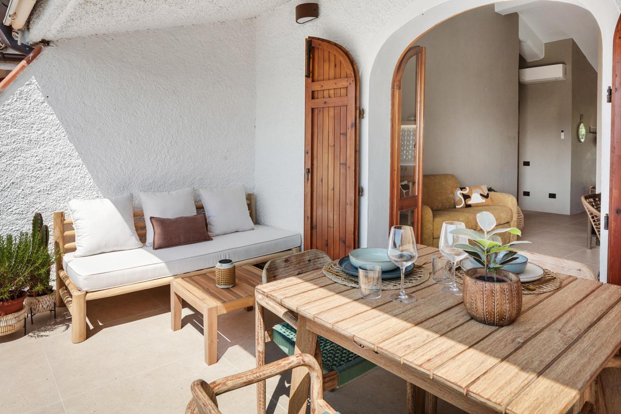 Baia Dorata Beach Apartment Porto Istana Exteriör bild